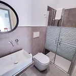 Fermata Cappuccini 3*