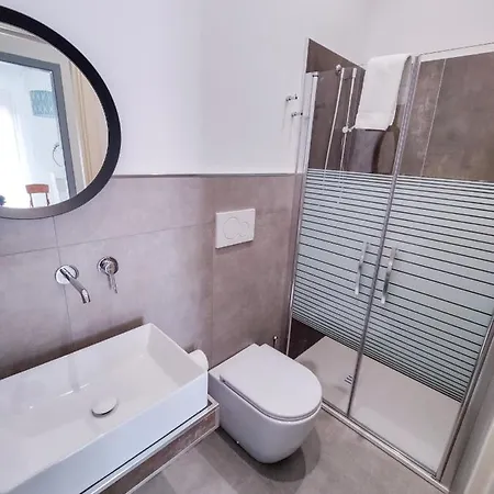 Fermata Cappuccini 3*